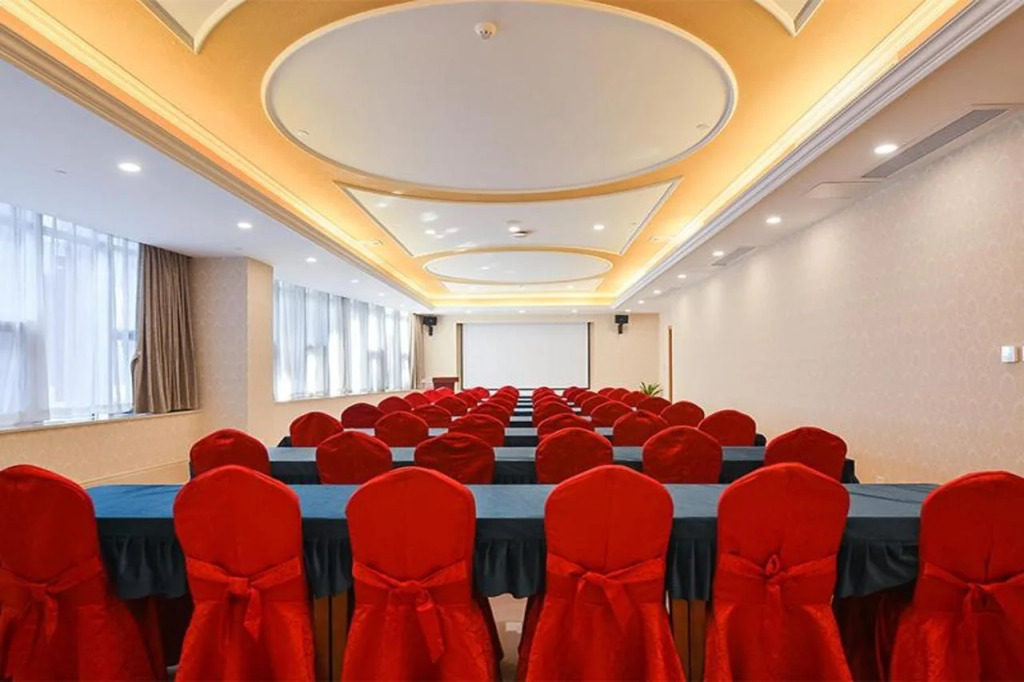 Vienna Hotel Nanjing Olympic Sports Center