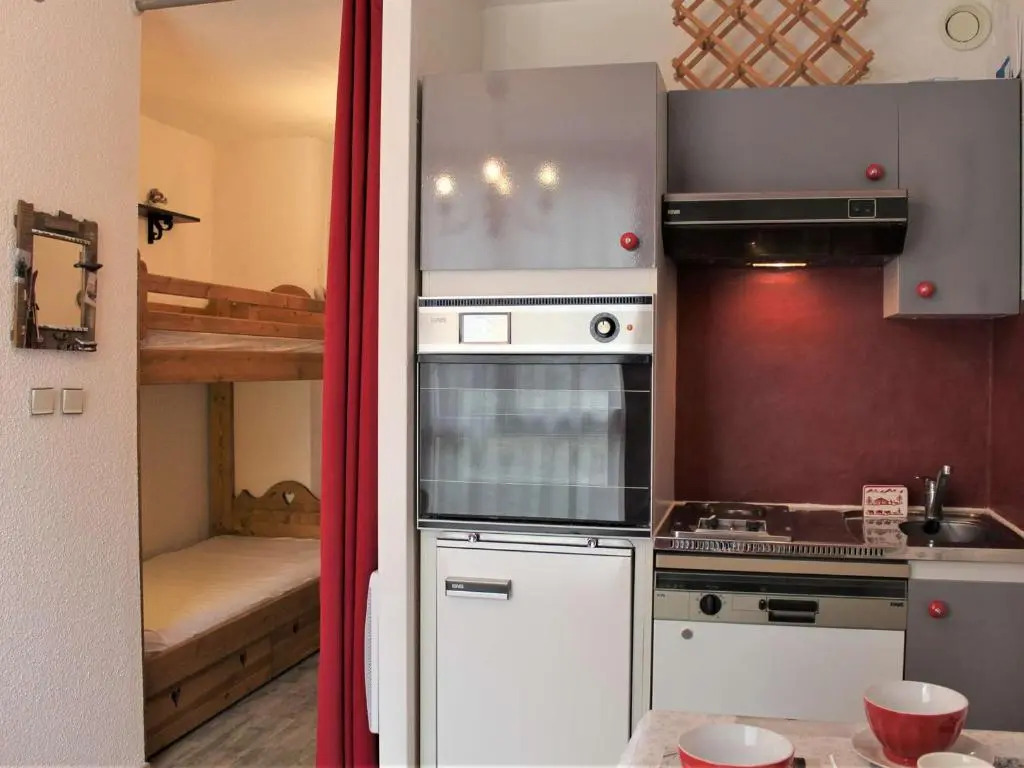 Appartement Vars, 1 pièce, 4 personnes - FR-1-330B-95