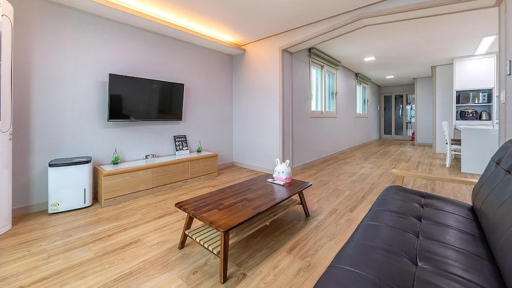 Jeju Jang Sugot Pension