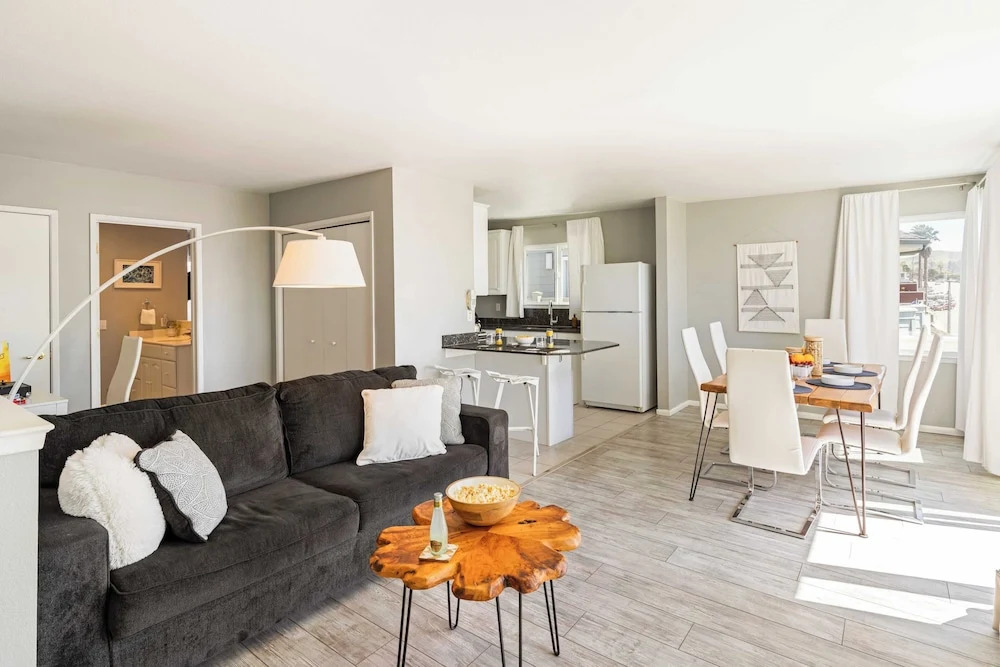 Cayucos Duo 2 Bungalows w/ Views & Lounge Space Pet Friendly