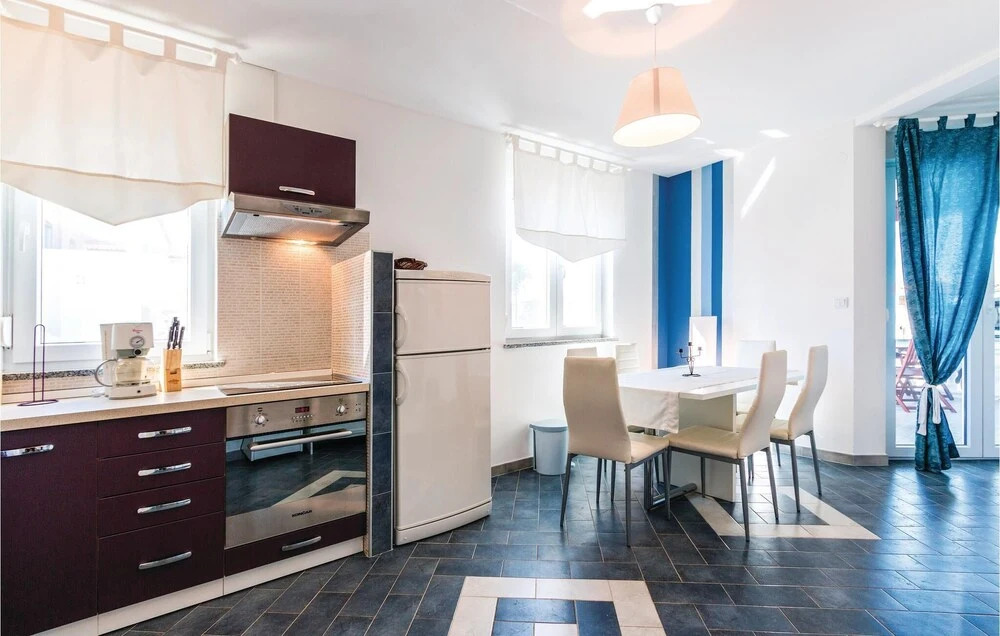 Stunning Home in Vodnjan With Wifi and 6 Bedrooms