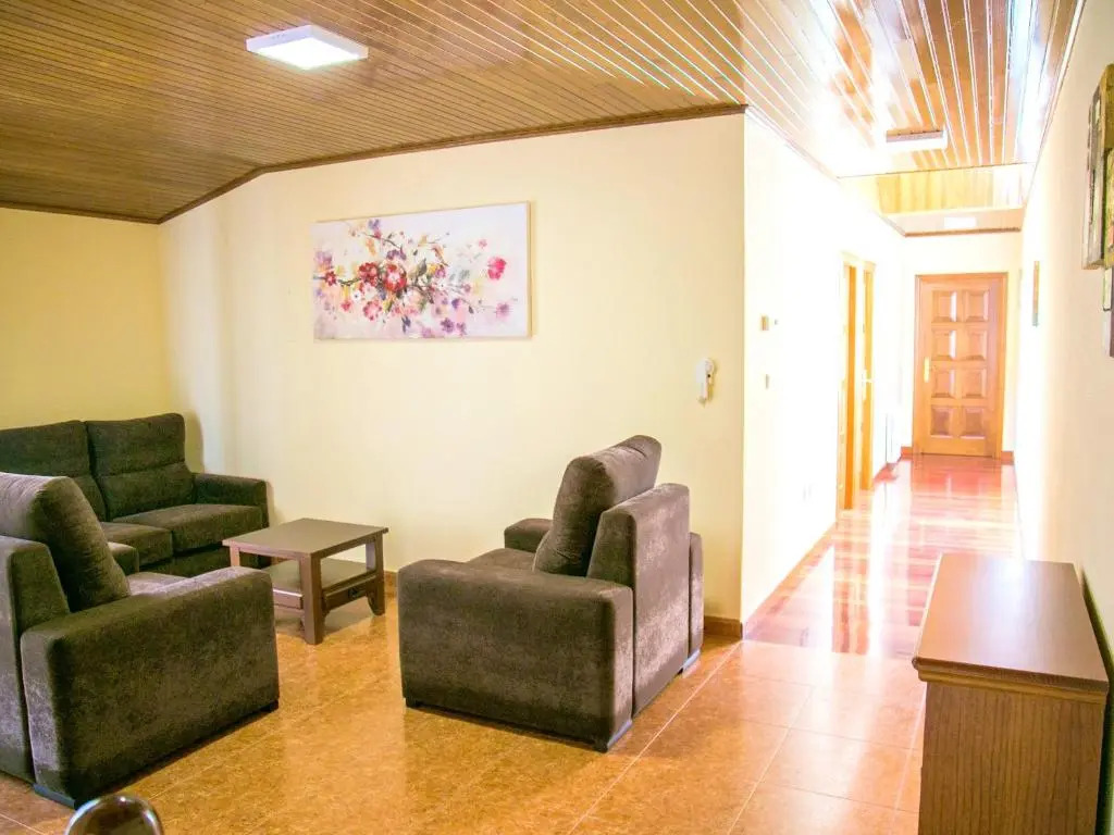 House with 4 bedrooms in Cuntis with wonderful mountain view private pool enclosed garden 18 km from the beach