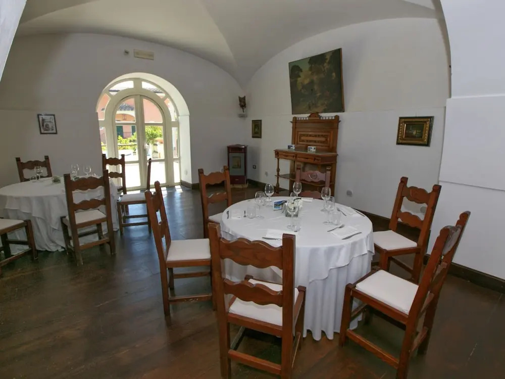 Holiday Home in San Cipriano With Pool