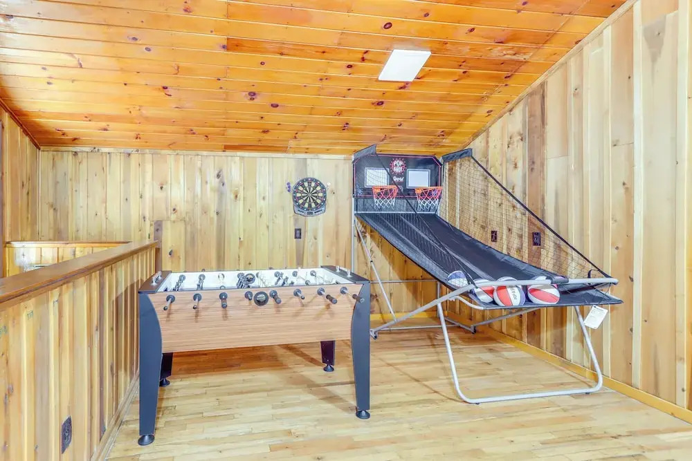 Wooded Blue Ridge Cabin: 2 Decks, Fire Pit!
