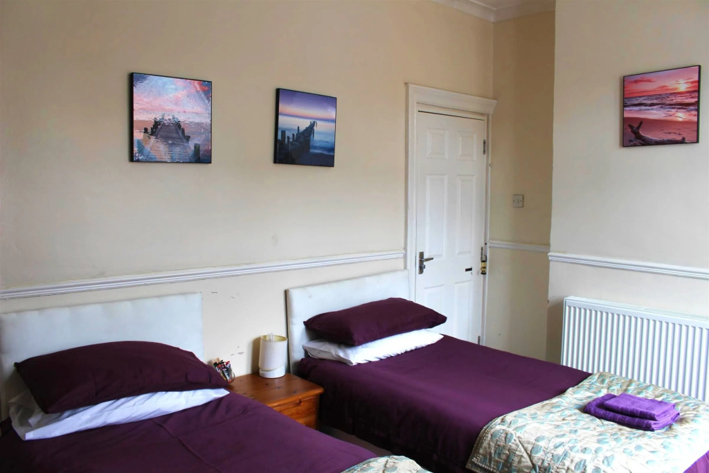 Napier Town House - Self Catering - Guesthouse Style - Twin and Double Rooms