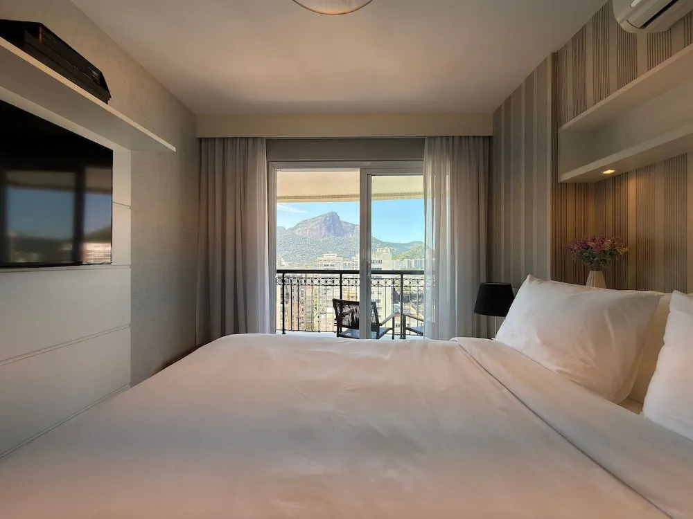 Ipanema 2 Suites Ocean View 1min to Beach