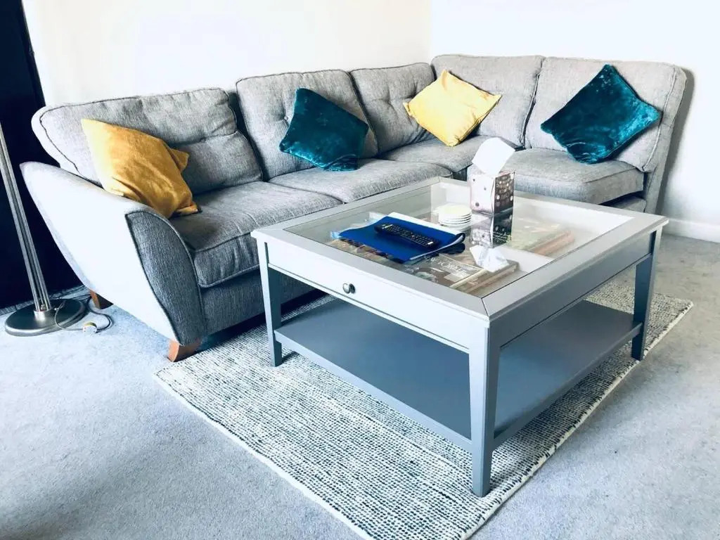 Warehouse Apartment-1 King Bed, Sleeps 2