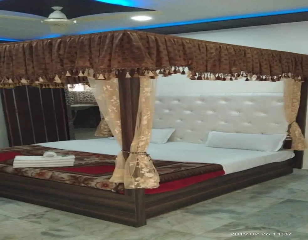 Hotel Saniya Palace