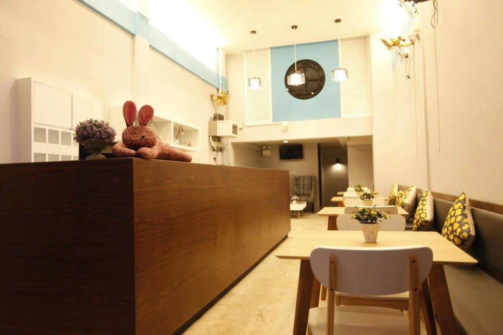 OYO 501 At Night Hostel