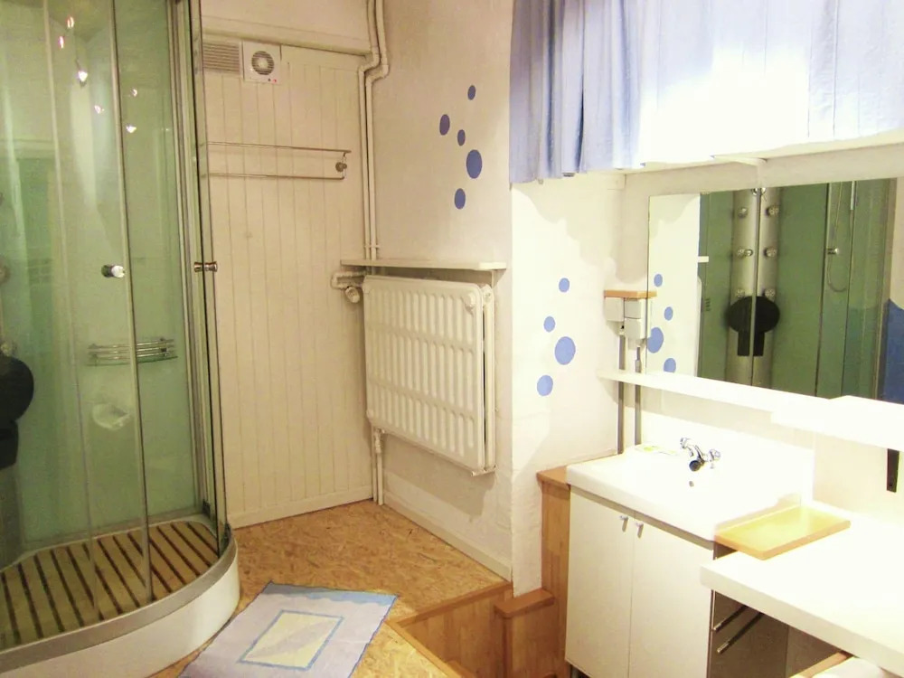 Splendid Cottage in Thynes with Hot Tub