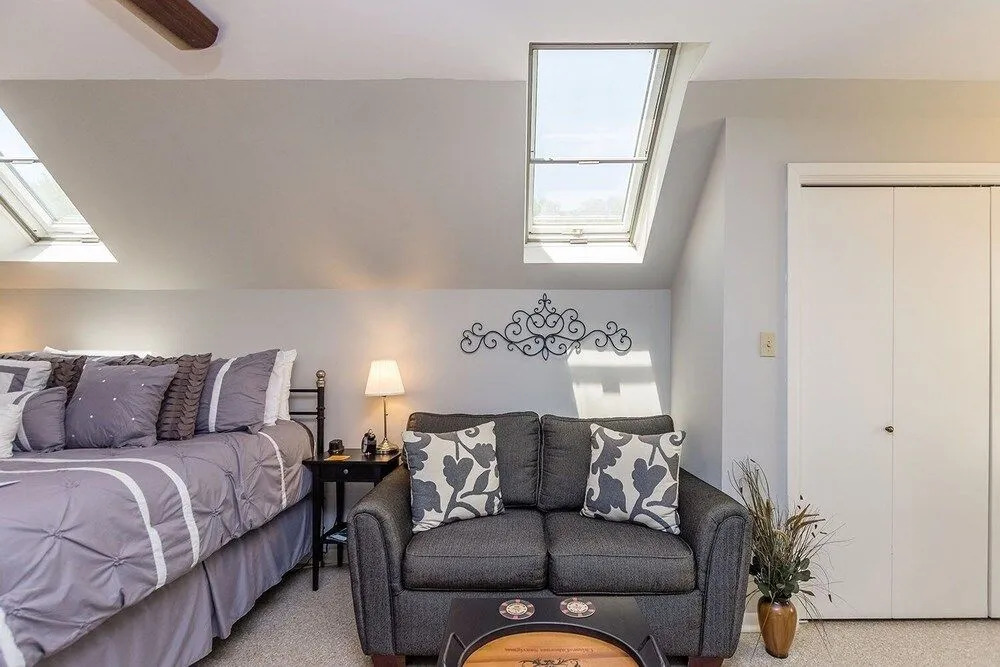 Gastehaus Royal Oaks Studio Bedroom Apts by Redawning