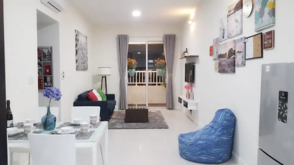 Horse Square Apartment