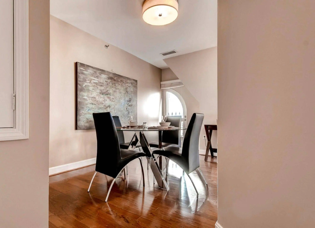 Global Luxury Suites at Back Bay