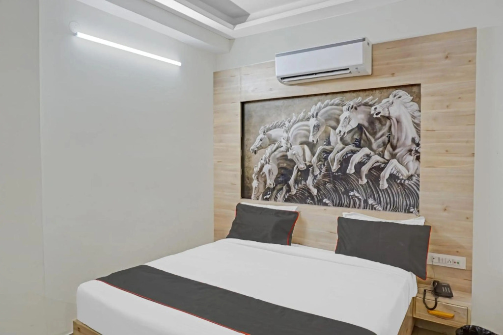 Collection O 85462 Hotel Sundew
