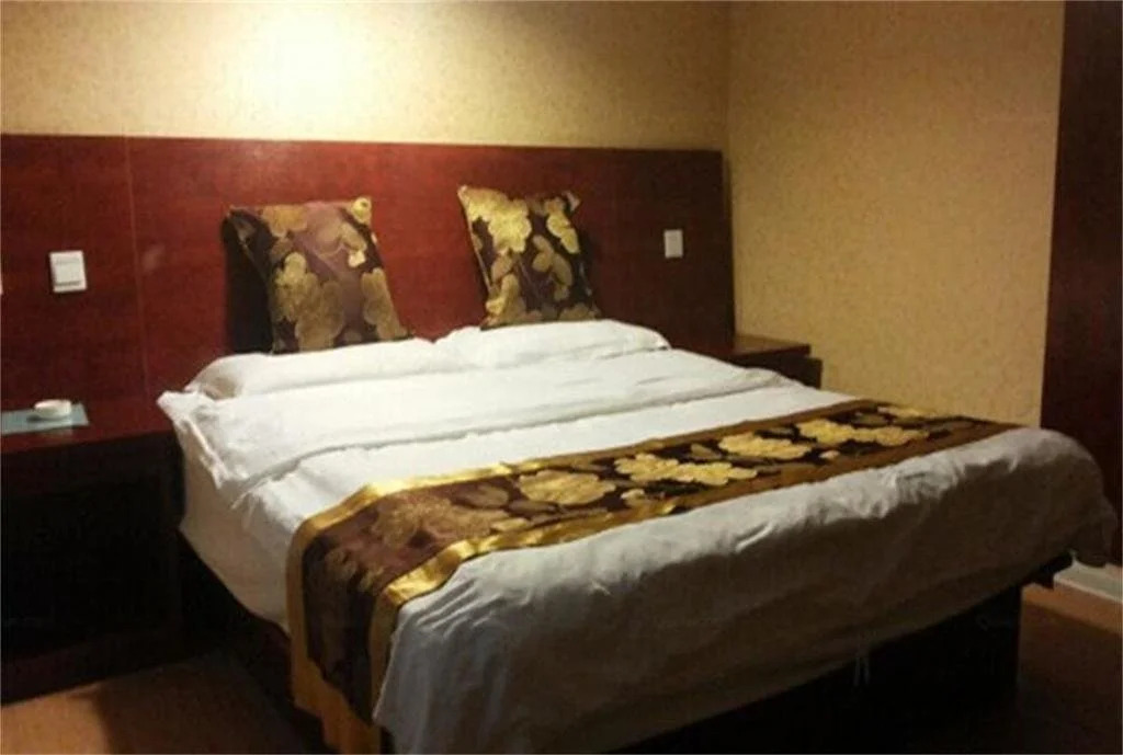 Urumqi Yuelai Inn