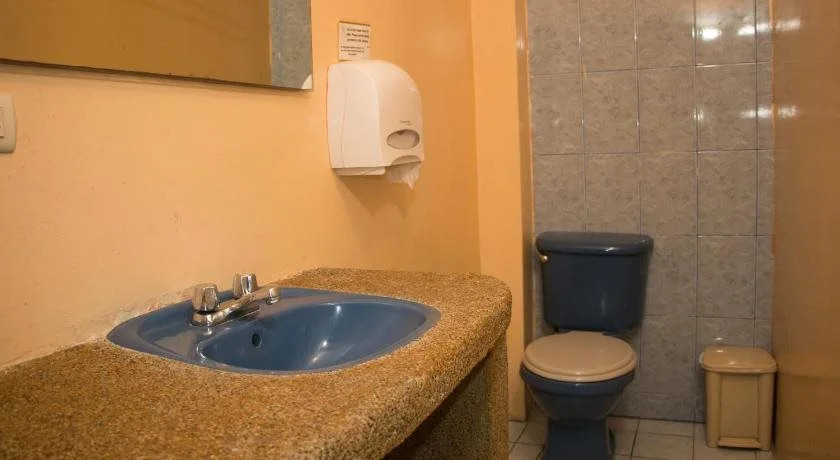 Dreamkapture Hostel close to the airport and bus terminal