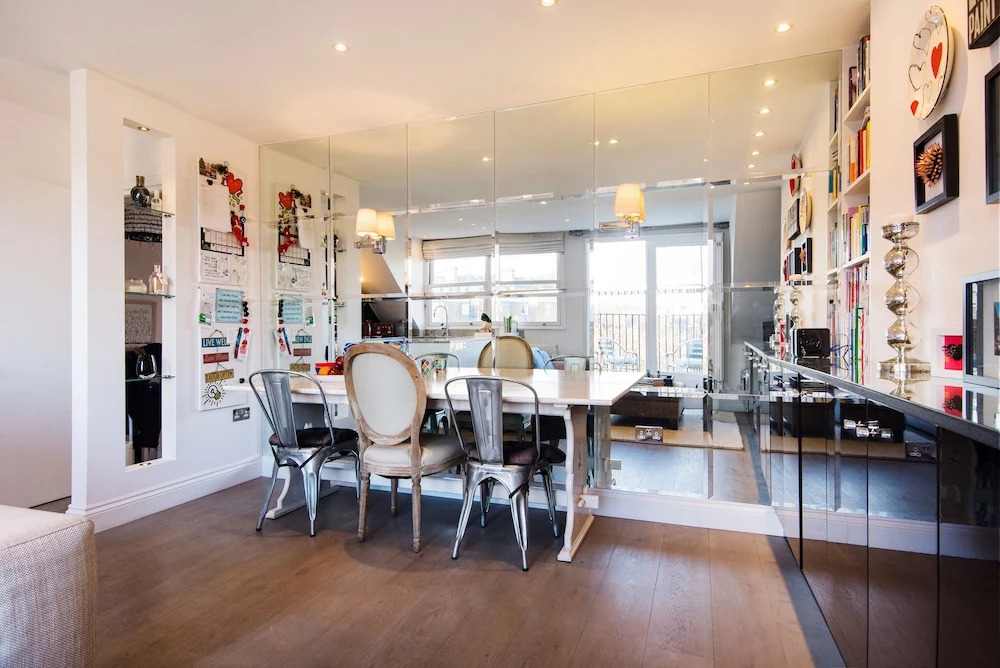 Balcony Apartment In Little Venice