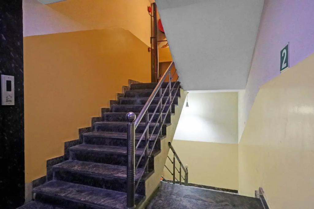OYO 696 Hotel Grand Rooms
