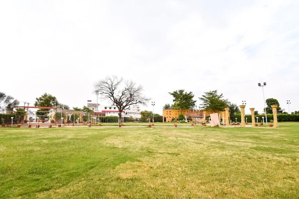 OYO 44607 Glorious Resort