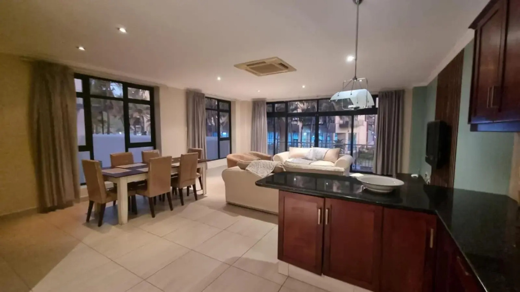 Accommodation Front - Homely 6 Sleeper with Canal Views near the Beach
