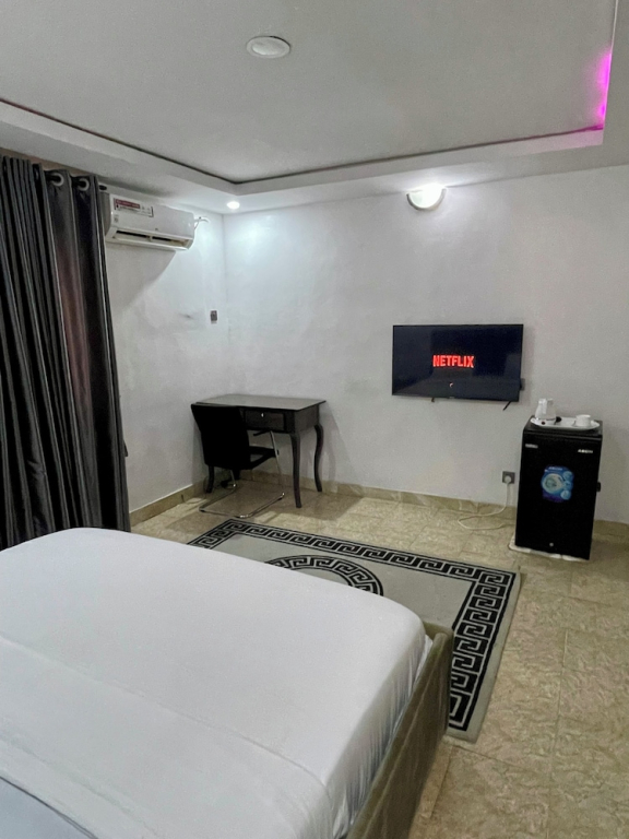 Weena Hotel & Resort