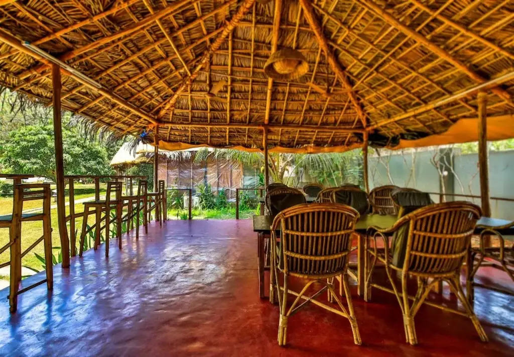 Vartys - The Hillside Huts