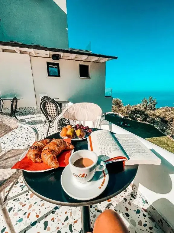 Gogos Boutique Hotel