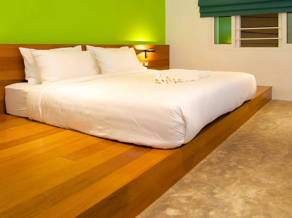 Mint Hotel