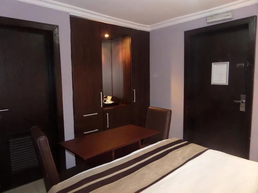 Triedent Suites