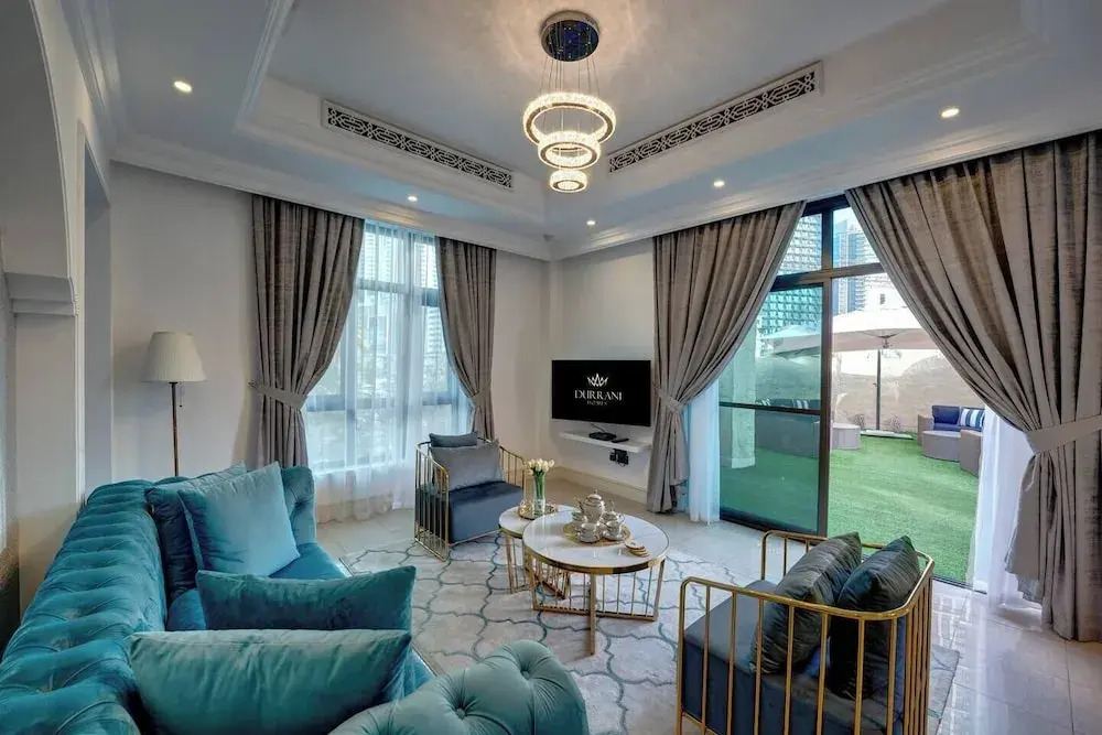 Durrani Homes - Unique Garden Apt at Souk Al Bahar besides Dubai Mall & Burjkhalifa with private jaccuzi