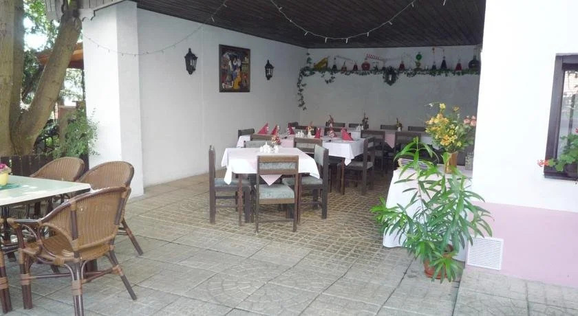 Golden Golem hotel & Spa
