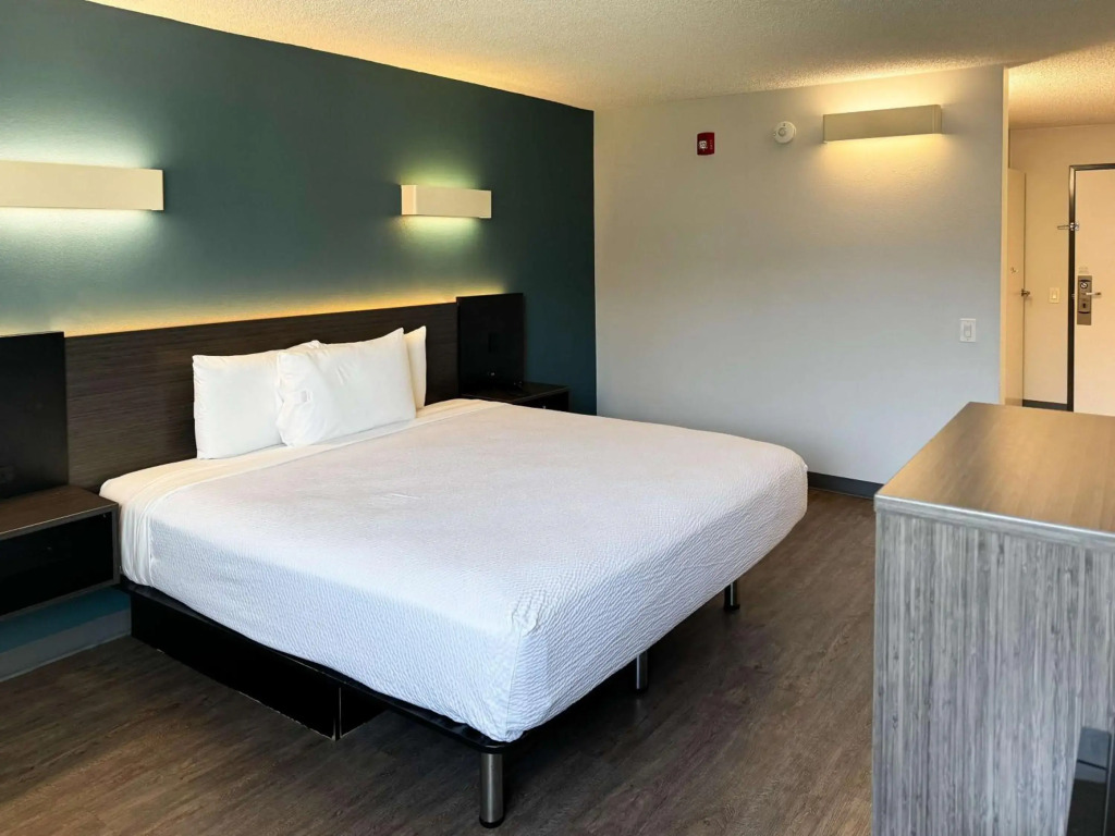 Motel 6-Carson, CA