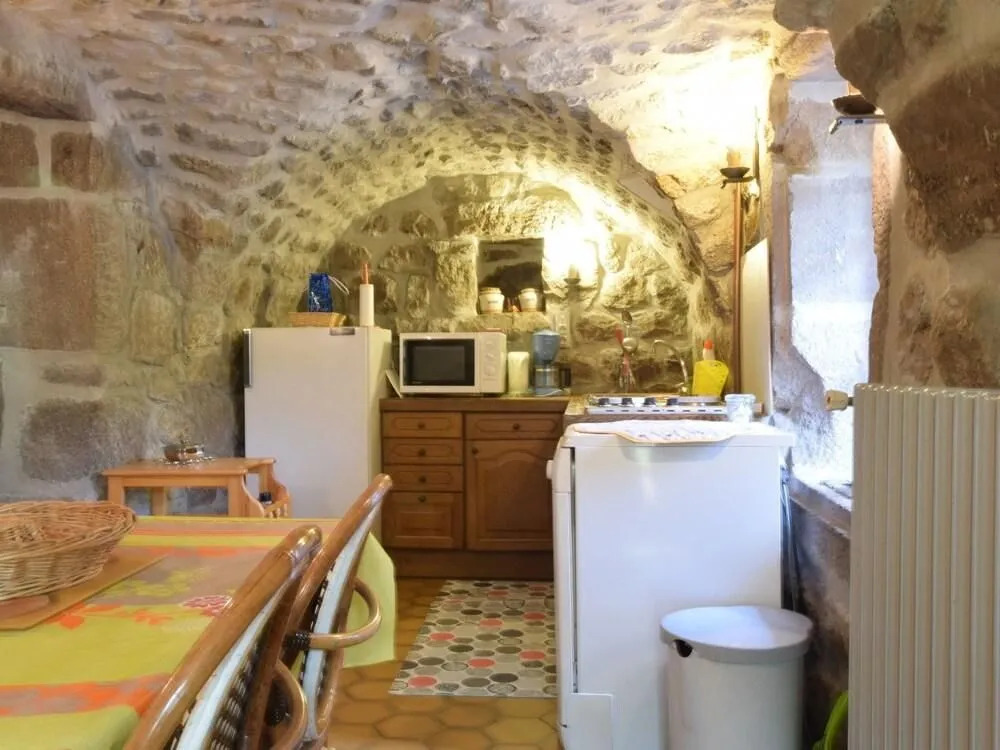 Riverside Retreat in La Souche