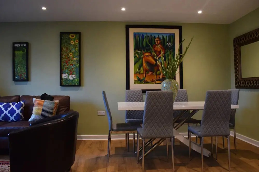 2 Bedroom Newly Refurbished Flat In The Heart of Bow