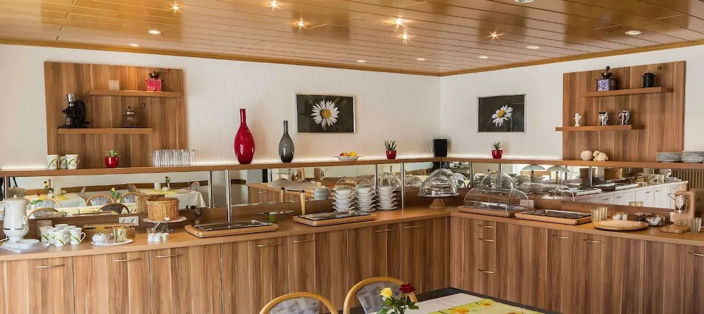 Airport Hotel Karsten
