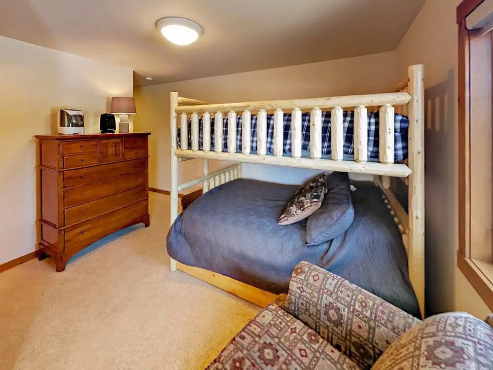 470 Kings Crossing Unit 5 -  3 Br Townhouse