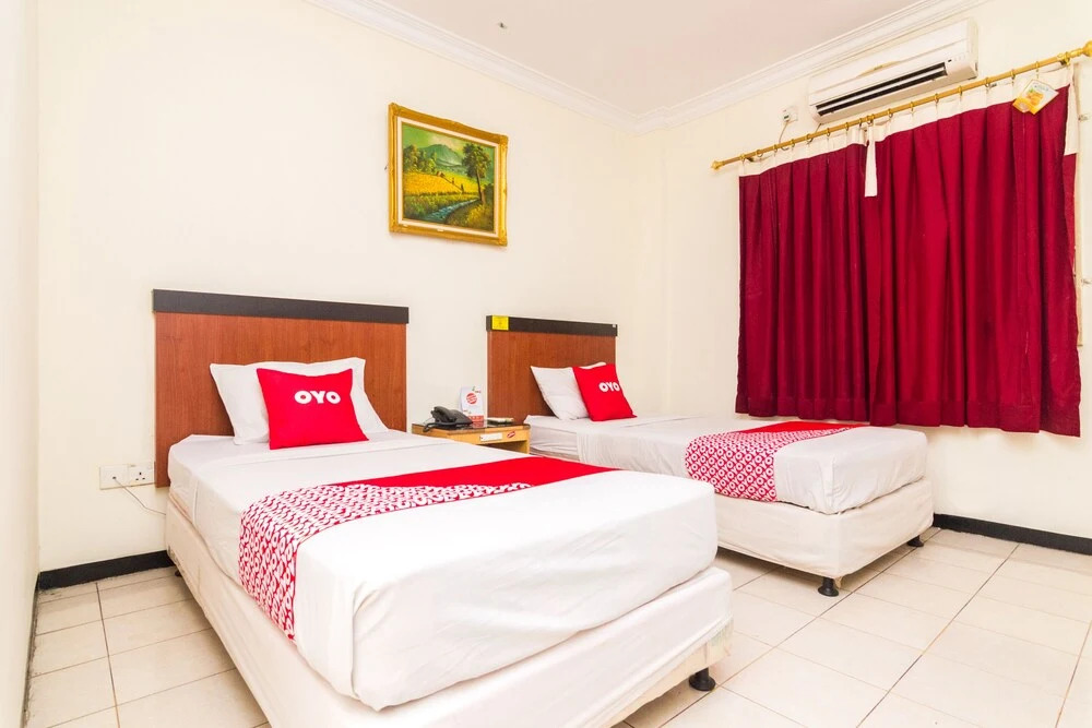 Hotel Laksana Inn by OYO Rooms
