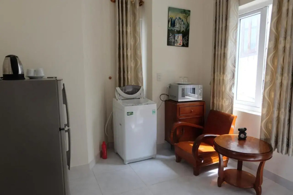 Moon house tropical garden - Lavender
