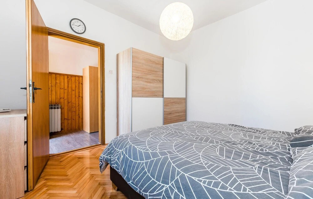 Amazing Apartment in Sibenik-brodarica With Wifi and 2 Bedrooms