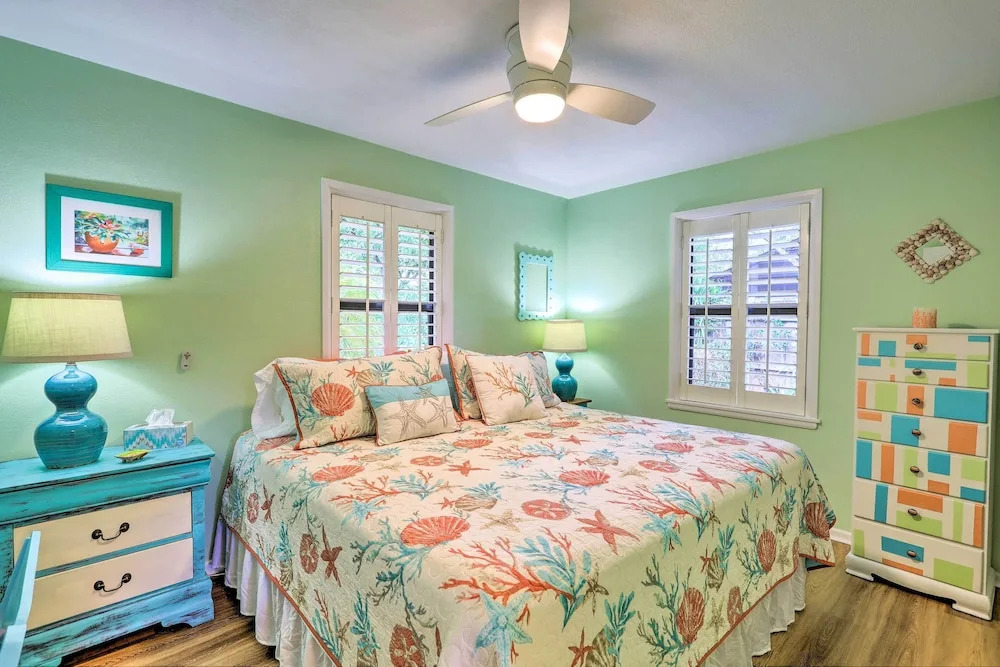 Vibrant Rockledge Home ~ 2 Mi to Cocoa Village