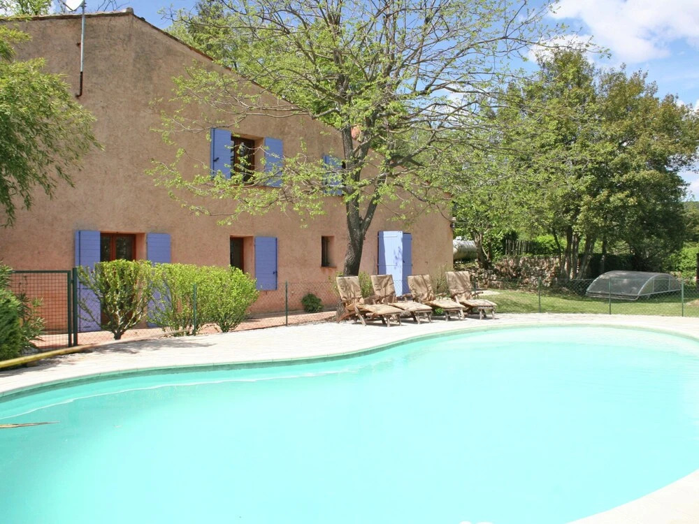 Lovely Holiday Home in Salernes With Swimming Pool
