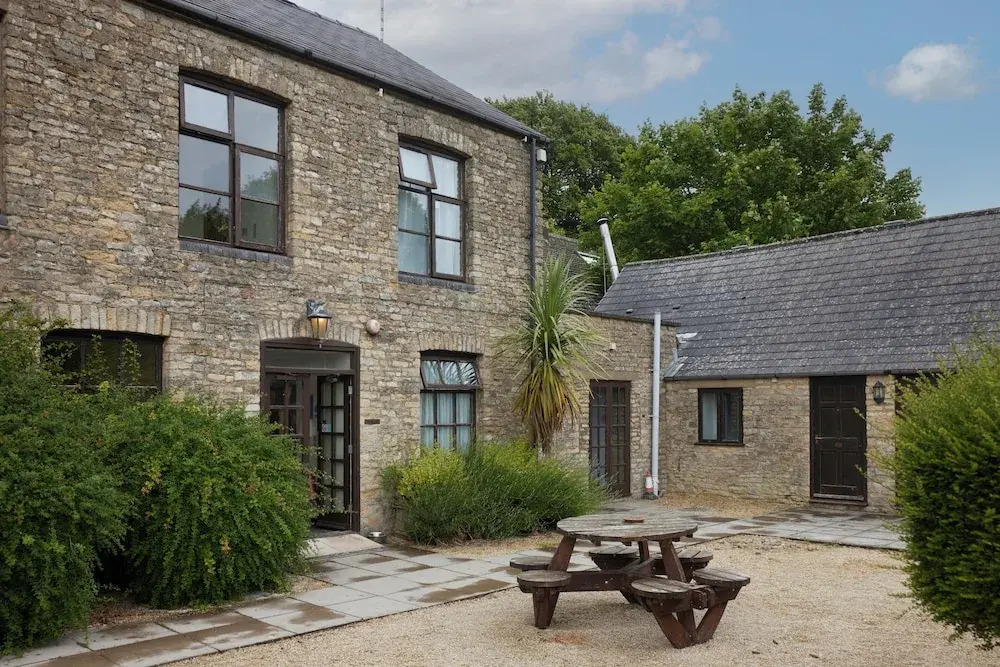 Hunters Hall Inn by Greene King Inns
