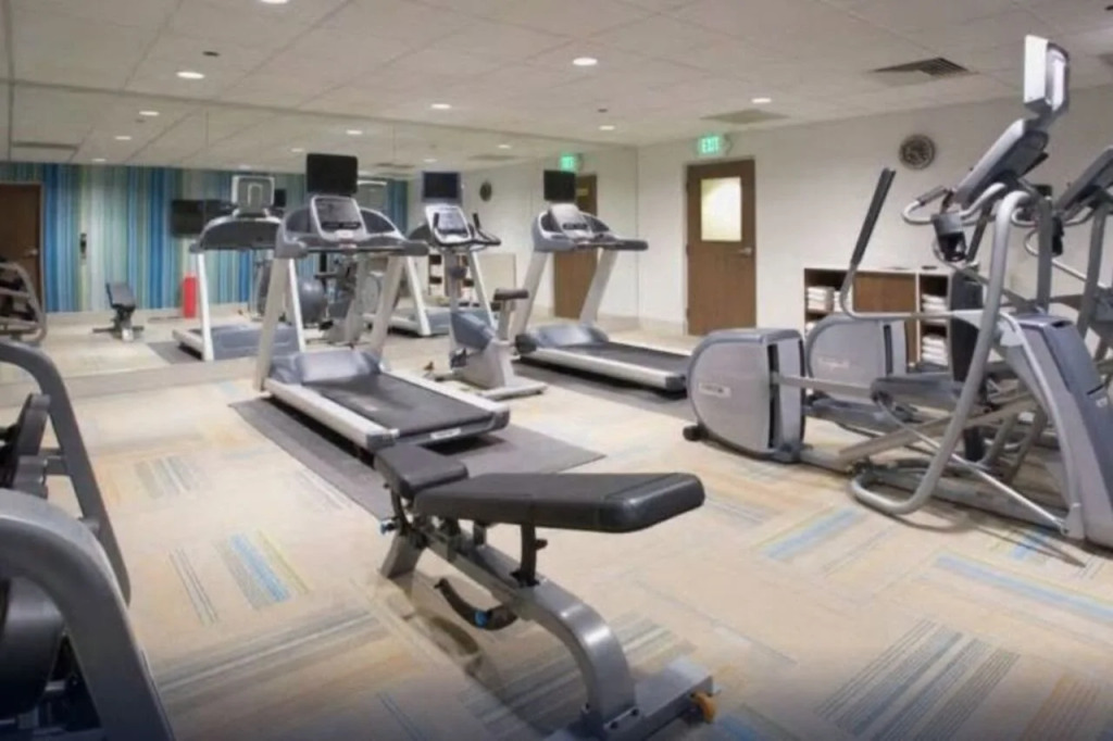 Holiday Inn Express & Suites - Cedar Springs - Grand Rapids N by IHG