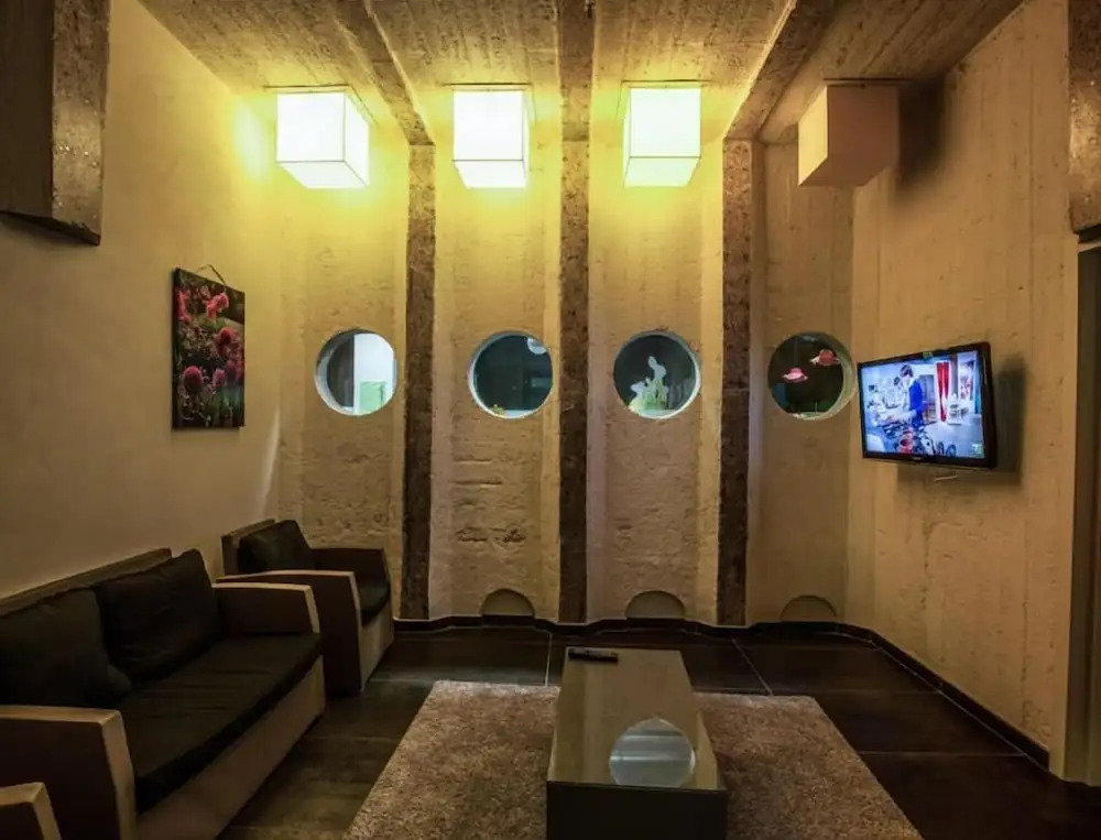 EKK Hotel