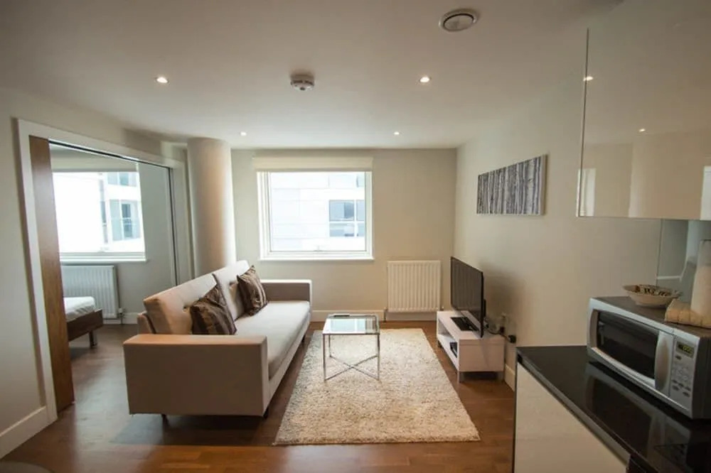 Saco Aldgate - One Commercial Street