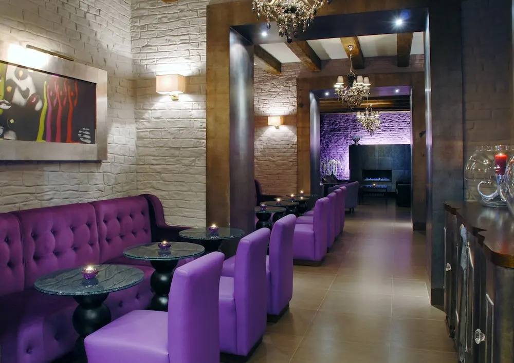 Vanilla Hotel