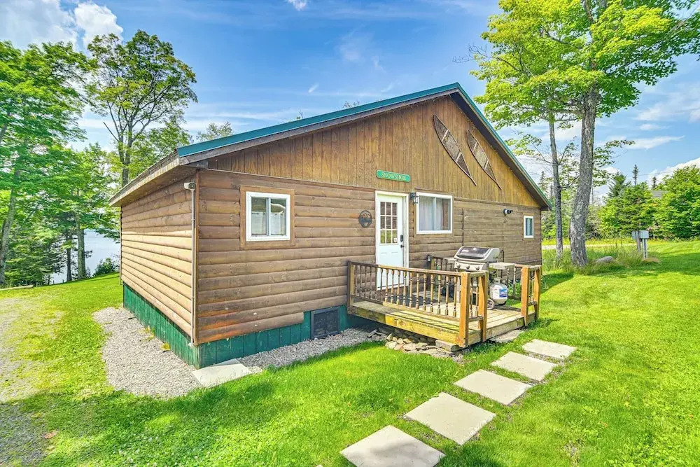 Rustic Cabin Retreat on Rangeley Lake!