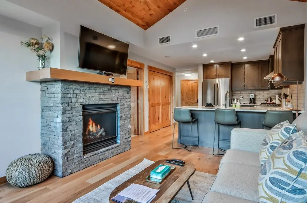 White Spruce Lodge by Spring Creek Vacations