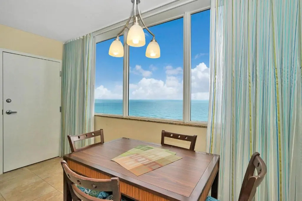 Hollywood Beach Tower