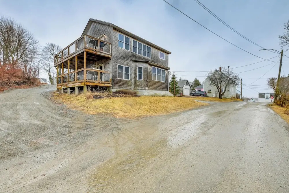 Newly Renovated Maine Retreat: Deck w/ Ocean View!